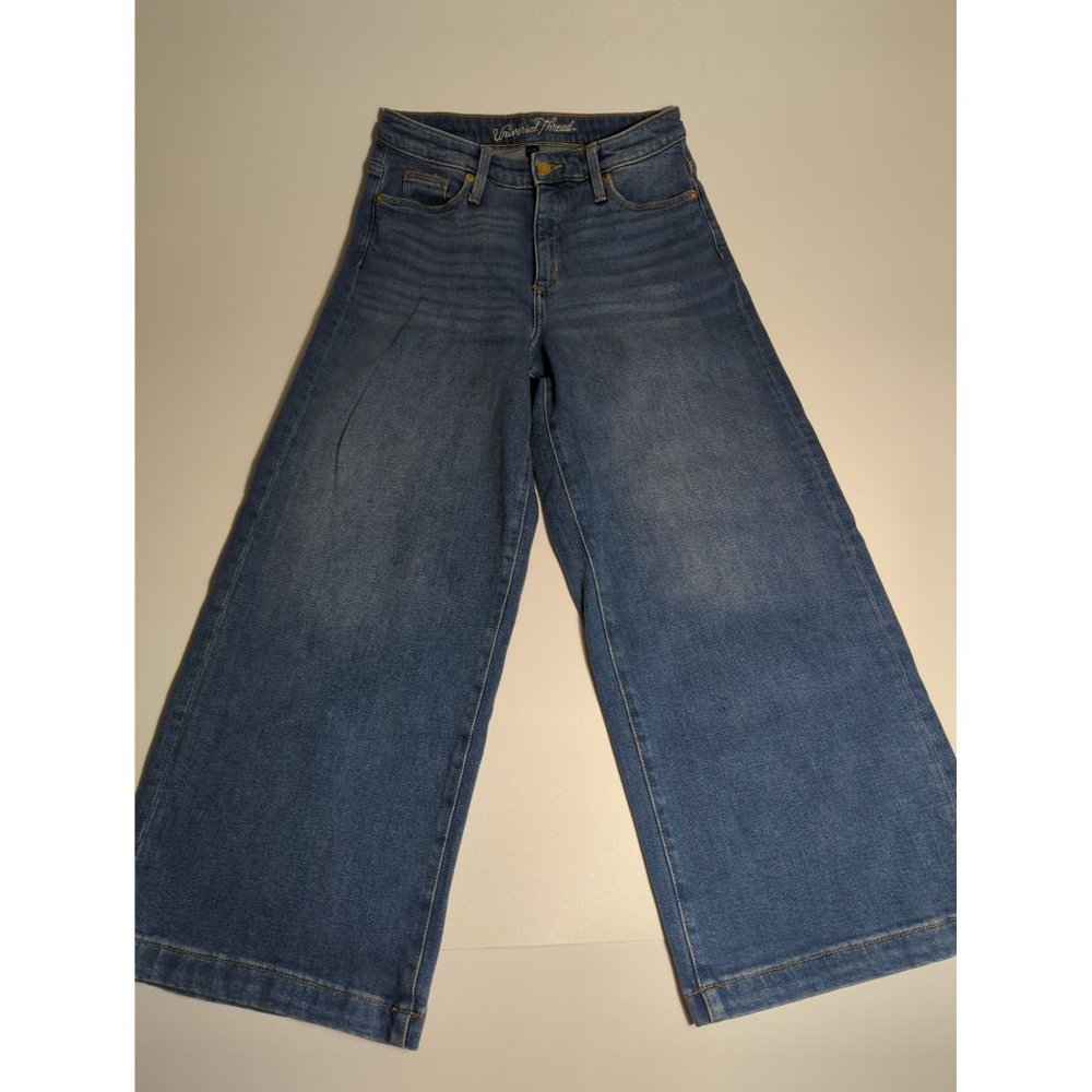 Universal Threads Women's Highest Rise Wide Leg Crop Jeans 6